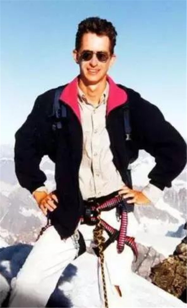 為什麼珠峰上的遺體沒人搬運？睡美人、綠靴子，20多年沒被安葬