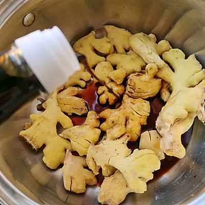 讓冬天不再冷的美味“豬腳姜” 讓冬天不再冷的美味“豬腳姜”