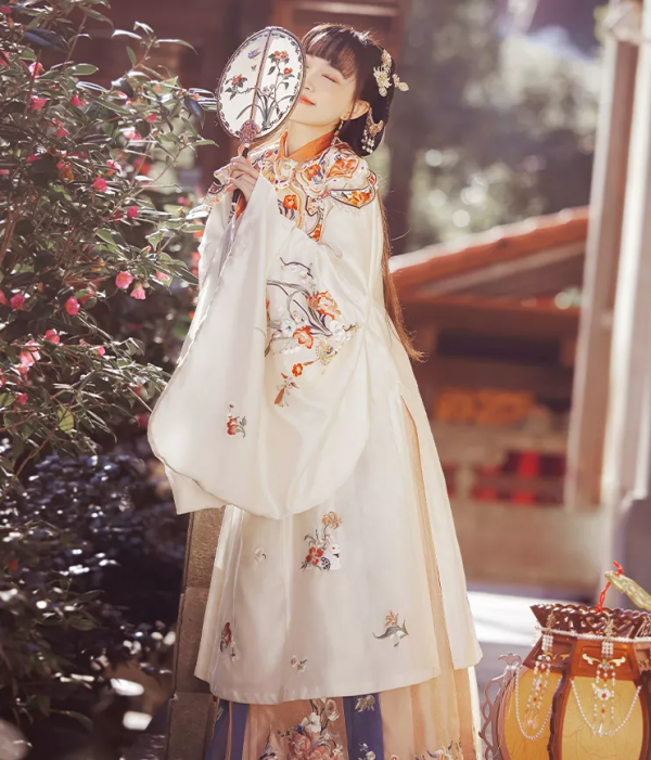 如果可以，你願意在中秋節穿漢服賞月嗎？