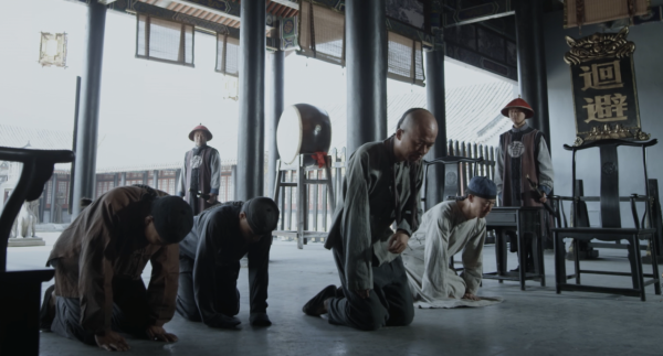 偷了我們的水？還與我們打架？還敢與我對峙公堂？是何道理？