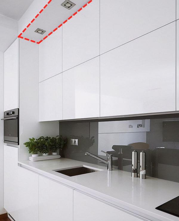 裝修選了定製櫃，本身並沒有錯，但頂部封板沒做好，那問題就大了