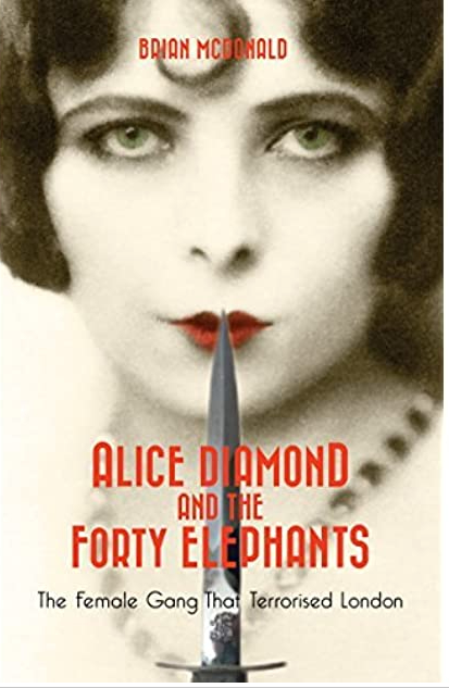 “四十象”：女性犯罪團伙，贓物藏裙底，只招少女結婚須女王同意