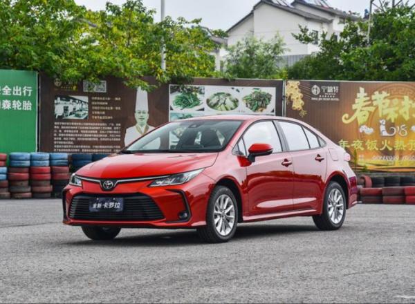 奕炫MAX正式上市，起售9.39萬對比豐田卡羅拉誰更有優勢？