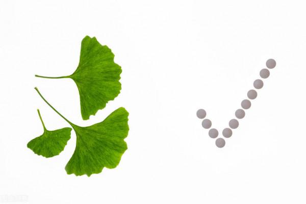 腦梗死急性期後，吃腦心通膠囊還是銀杏葉片？聽聽藥師怎麼說