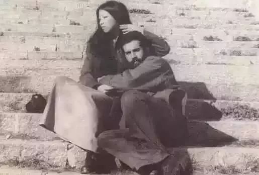 三毛自殺之謎:用絲襪上吊前,最後一個電話她打給了誰? 三毛自殺之謎:用絲襪上吊前,最後一個電話她打給了誰?