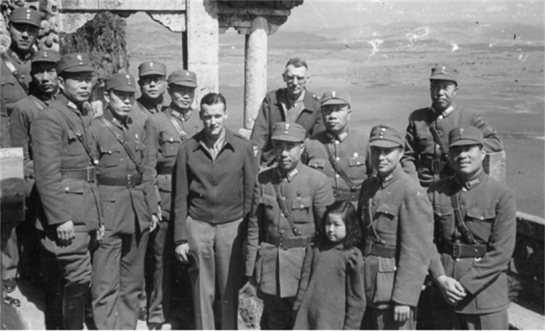 妻子苦守27年，換來黃維出獄後的一聲“滾”，精神失常後跳河自盡