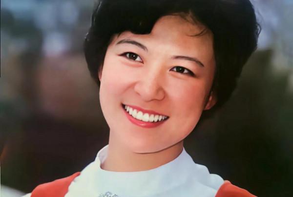 最“醜”星2代王驍：他憑什麼上位？