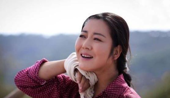 “農村一姐”王茜華：自己選的道路，咬牙也要堅持