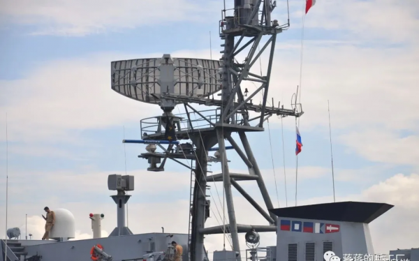 英雄編隊回國!伊朗舉行儀式歡迎完成4.5萬公里航程的75號編隊 英雄編隊回國!伊朗舉行儀式歡迎完成4.5萬公里航程的75號編隊