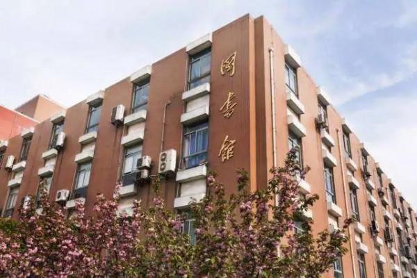 一年1424次！復旦“圖書館打卡王”啟發了誰