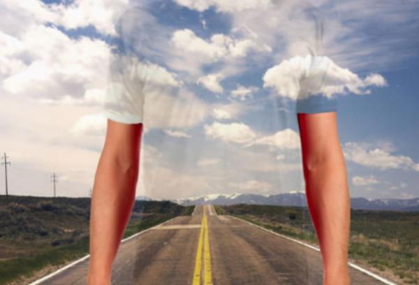 中國小夥研製出“隱身衣”,遭美國重重阻攔,大使館助其回國造夢 中國小夥研製出“隱身衣”,遭美國重重阻攔,大使館助其回國造夢