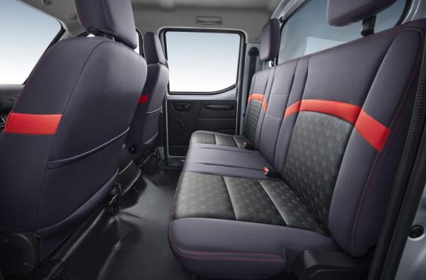 新車 &vert; 售價5&period;59萬-6&period;59萬元，東風小康D71 PLUS、D72 PLUS上市