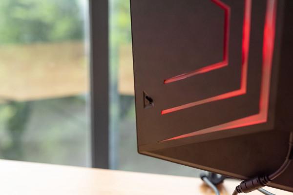 再見小金剛!遊戲屏進入4K+大屏時代 愛攻AG324UX 再見小金剛!遊戲屏進入4K+大屏時代 愛攻AG324UX