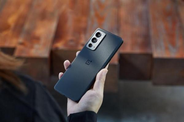 推薦三款安卓價效比機器，一加9RT在列，還有曾經的小米神機