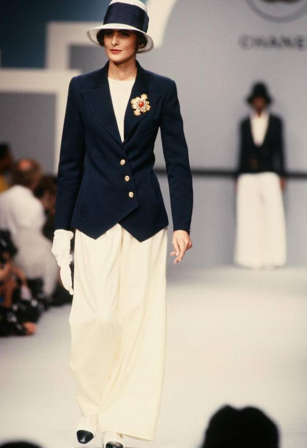 80年代的造型至今仍典雅，每一套都值得借鑑，不愧是最時髦的女人