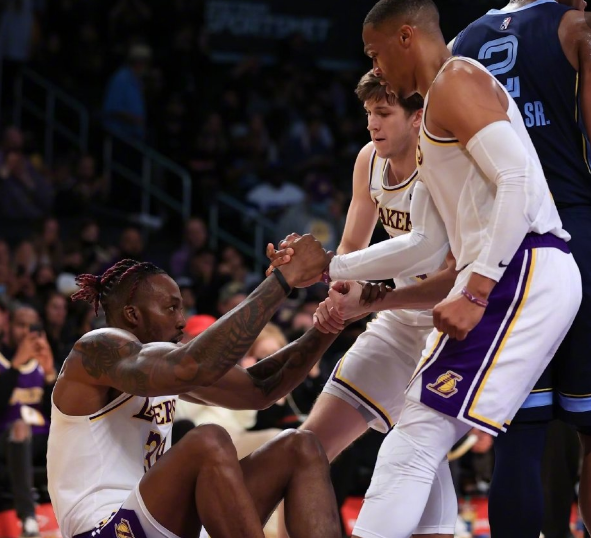 威少9失誤安東尼里程碑湖人險勝灰熊!莫蘭特40+10錯失扳平罰球 威少9失誤安東尼里程碑湖人險勝灰熊!莫蘭特40+10錯失扳平罰球