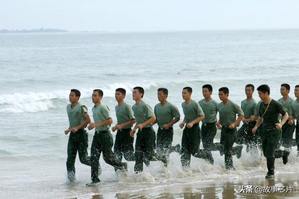 十年前 那些老兵的欺騙 說你一定能練出一身漂亮的肌肉