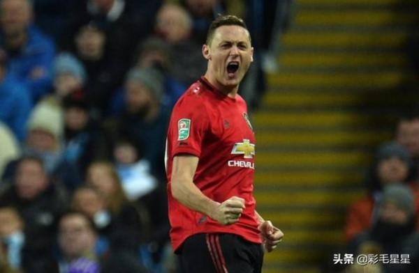 曼聯0-1負於西漢姆聯馬蒂奇用膝蓋惡意頂撞曹法爾的要害部位 曼聯0-1負於西漢姆聯馬蒂奇用膝蓋惡意頂撞曹法爾的要害部位