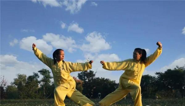 練太極，體會里面的氣感