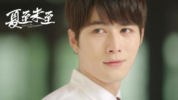 18個“曇花”明星巔峰PK，下坡路走成斷崖墜落，是倒黴還是太作？