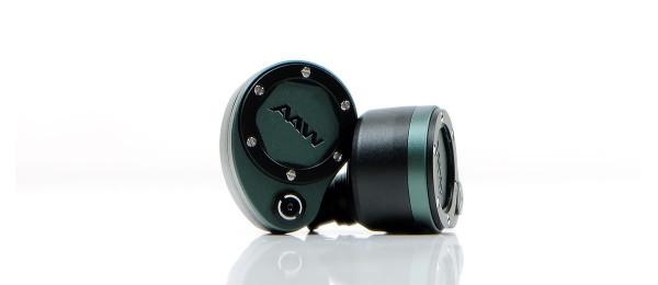 萬元入耳耳機不如一千元的頭戴耳機？不如對比試試