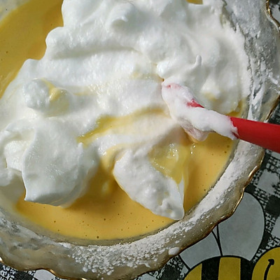 第一次做紙杯蛋糕就一致好評,從此做菜就有了自信 第一次做紙杯蛋糕就一致好評,從此做菜就有了自信