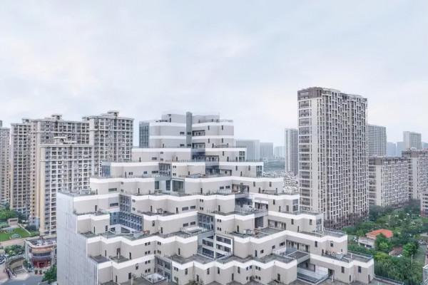 崑山一奇怪打卡建築地，像是方格積木又像金字塔，震撼極具科技感