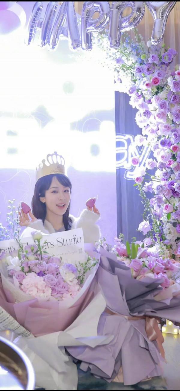 明星手機桌布：鄰家大女孩-楊紫