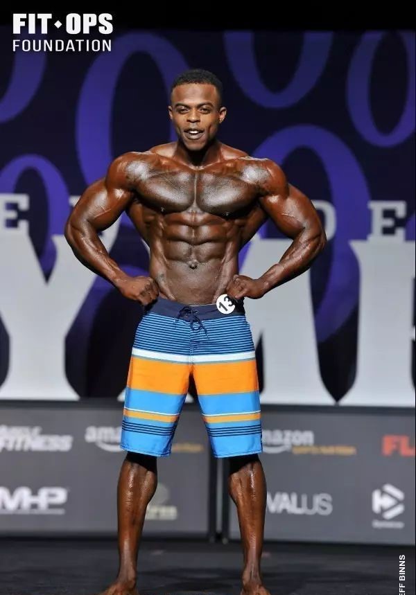 健身10大不可抗力之胸肌形狀