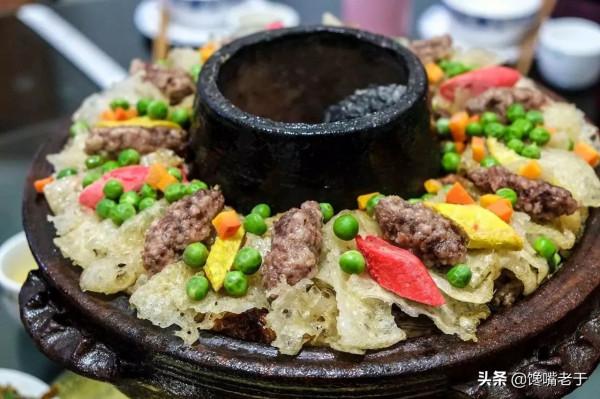 雲南“四大火鍋”，一個比一個奇特，當地人吃門道，外地人吃熱鬧