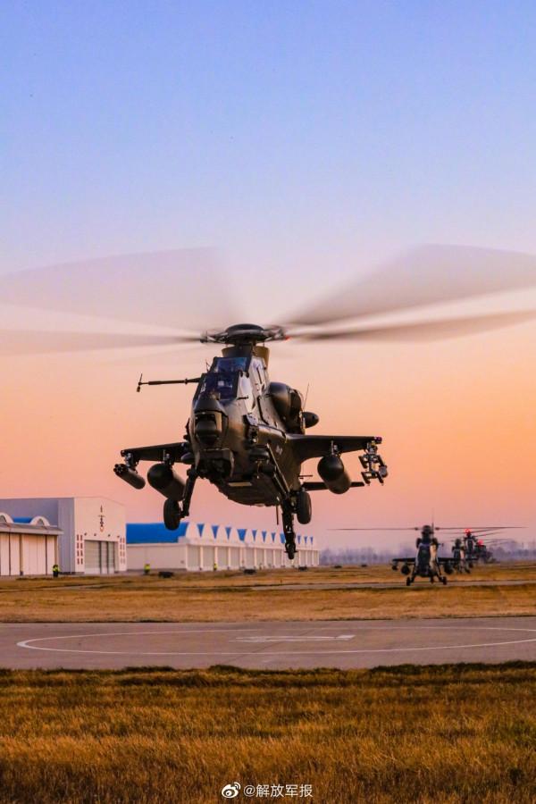 鐵翼飛旋！看戰鷹突擊