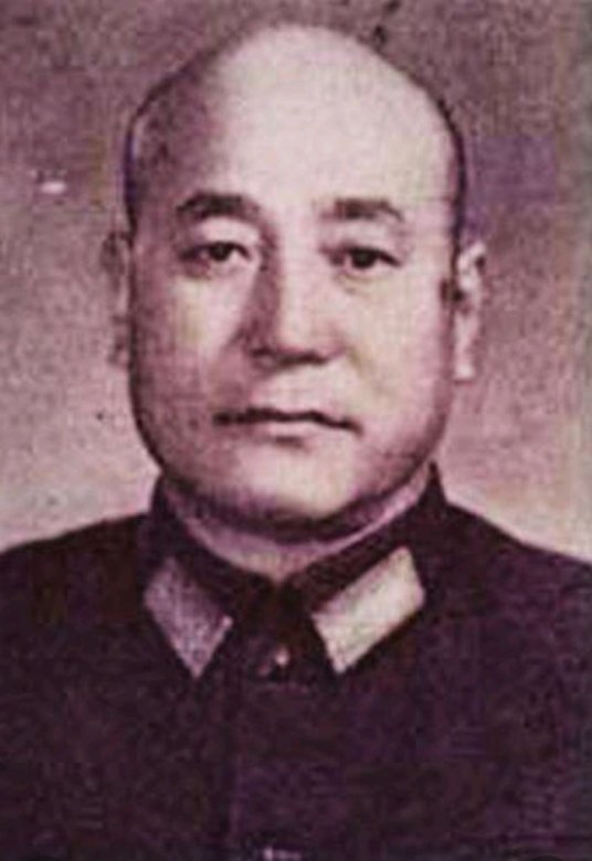 志願軍首批入朝的18個師長，在1955年都被授予什麼軍銜