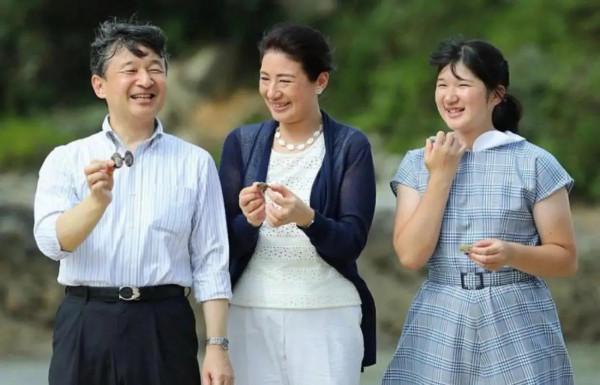 日本皇室現存成員僅十七名，民眾普遍擔心能否存續