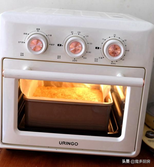 想吃棗糕不用買，甜而不膩做法簡單，5個雞蛋1碗麵粉做一盤，好吃