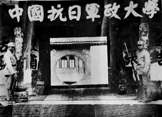 72年毛主席視察南京後,指著王平和許世友直言:不要送,各奔前程 72年毛主席視察南京後,指著王平和許世友直言:不要送,各奔前程