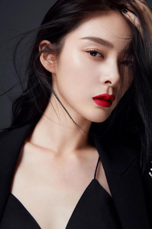 又美又颯：傅菁