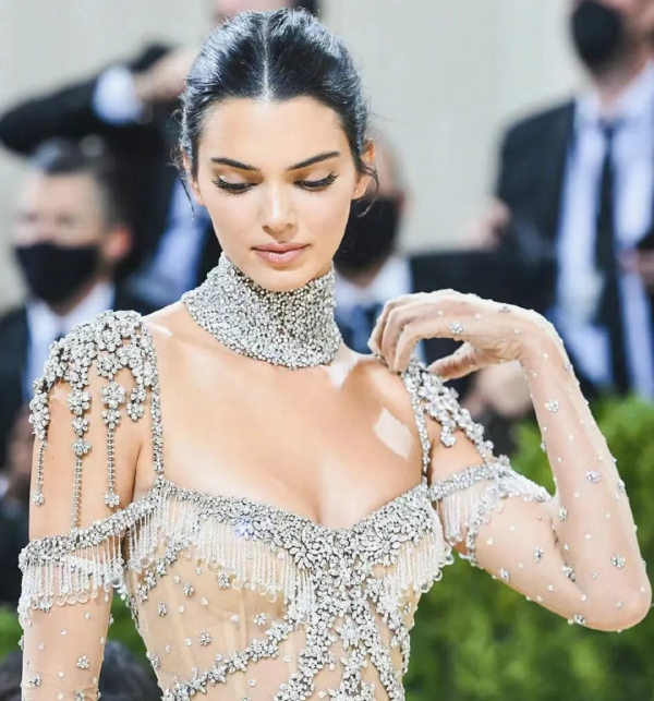 明星紅黑榜：惠英紅、周迅、周韻爭奇鬥豔，每個側顏都在閃閃發光