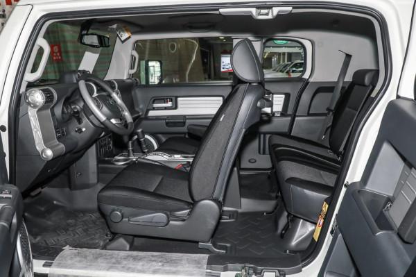 新車 | 國內曾售54.68萬元,豐田新FJ 酷路澤曝光,造型太坦克300了 新車 | 國內曾售54.68萬元,豐田新FJ 酷路澤曝光,造型太坦克300了