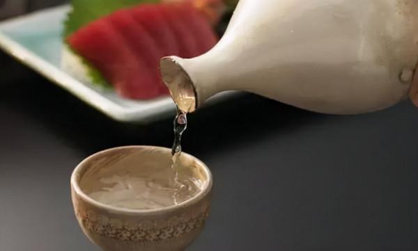 白酒、啤酒同時飲用，身體會出現哪些變化？從健康角度來分析