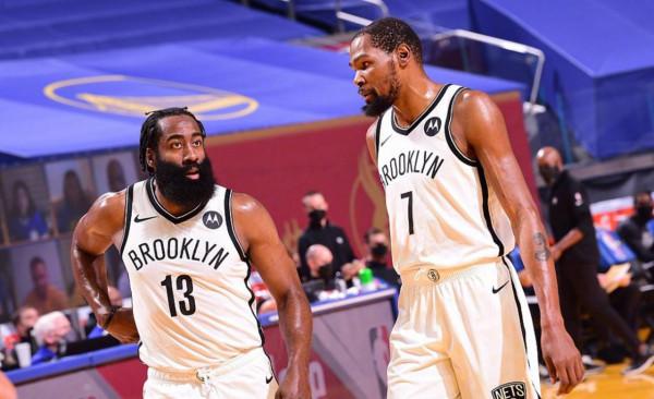 萬萬沒想到:哈登生涯50+次數是杜蘭特的4倍,遇到他也只能讓讓了 萬萬沒想到:哈登生涯50+次數是杜蘭特的4倍,遇到他也只能讓讓了