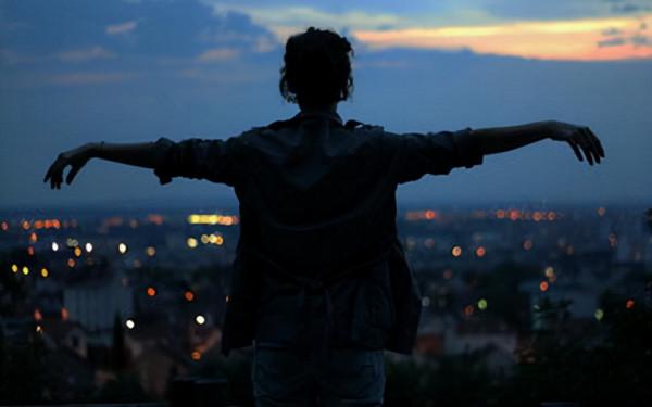 言承旭超長日記告別哥哥令人感動，但我卻想說，他一定活得很累