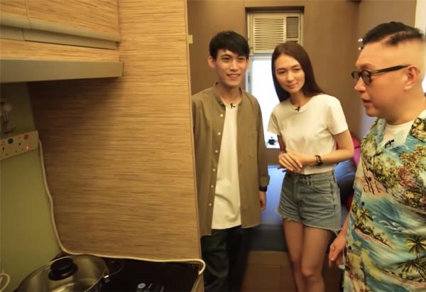 香港90後夫妻“閃婚”,婚後住進9㎡劏房,逼仄的蝸居生活轉眼1年 香港90後夫妻“閃婚”,婚後住進9㎡劏房,逼仄的蝸居生活轉眼1年