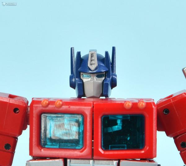 78官測：變形金剛第三方 小比例 NEWAGE 擎天柱