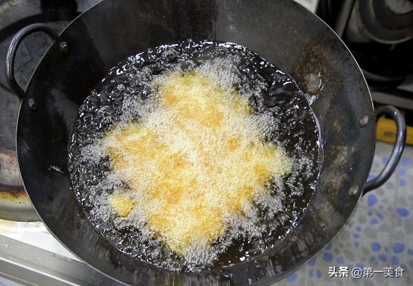 紅薯別隻會烤著吃了,試試這道麻臉紅薯,酥脆甜糯,越吃越想念 紅薯別隻會烤著吃了,試試這道麻臉紅薯,酥脆甜糯,越吃越想念