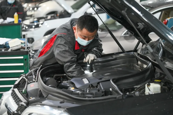 7年6&period;7萬公里二手GLK，機腳換新，立馬&OpenCurlyDoubleQuote;賓士&rdquo;