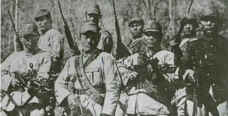 楊靖宇犧牲後被剖屍，日本軍官回國崩潰，毒死妻兒並留下遺書自盡