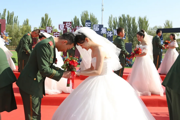 國家分配的兵哥,這場面甜炸了 國家分配的兵哥,這場面甜炸了