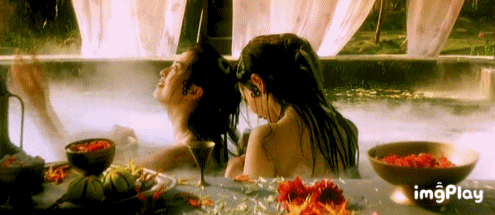 看多了千篇一律的“網紅臉”，發現，千禧年代的女星凸嘴都是風情