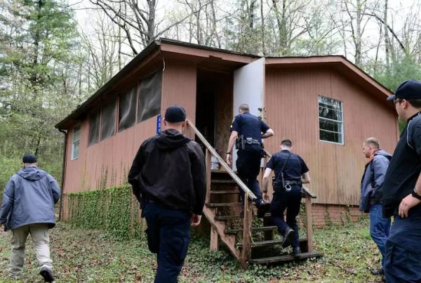 真實故事：夫妻在地下室發現恐怖箱子，開啟後驚動了聯邦調查局