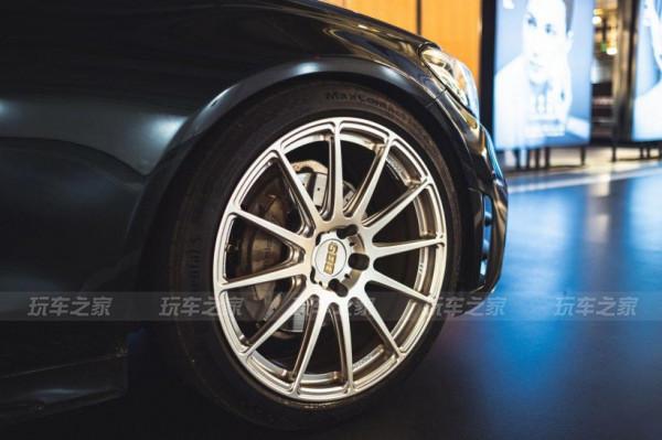 賓士C260旅行版輕度改裝案例 祖母綠車漆 賓士C260旅行版輕度改裝案例 祖母綠車漆